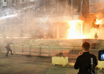 ‘Der Standard’: Shqiptarët ngrihen kundër korrupsionit, komplikohet rruga e integrimit drejt BE