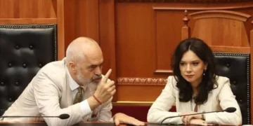 “Zgjohuni sa nuk është vonë”, ish-ministri socialist kritikon Ramën pas debateve në mbledhjen me deputetët
