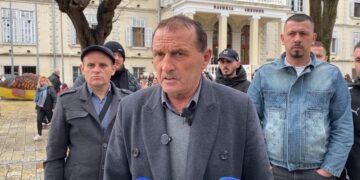 Banorët e Baks Rrjollit konflikt pas emisionit televiziv, pas debatit degradohet në dhunë