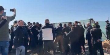 Beteja për pronën, Banorët e Rrjollit 6 javë protestë kundër resortit të Ulajt! Përplasen me policinë