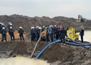 Banorët e Rrjollit prej 34 ditësh në protestë kundër resortit të Ulajt: Gati të sakrifikojmë edhe jetën për pronën