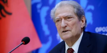 Berisha thirrje mbështetësve për protestën e PD: Të gjithë para Kryeministrisë