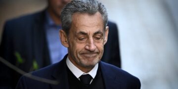 Nicolas Sarkozy paraqitet në Gjykatën e Apelit, ish-presidenti francez rrezikon 10 vite burg