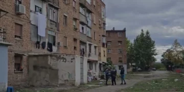 E rëndë në Korçë/ E mitura tenton t’i japë fund jetës për herë të tretë, shpëtohet nga fqinji