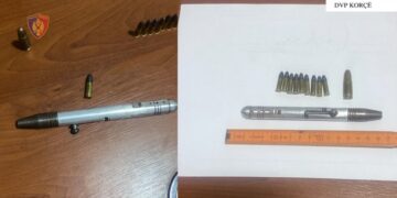 Në lokal për kafe me pistoletë si stilolaps, arrestohet 32-vjeçari në Korçë