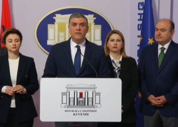 Skandalet e Ballukut/ Blushi: Të ngrihet Komision hetimor për 4 miliard euro investime në infrastrukturën rrugore që u shemb