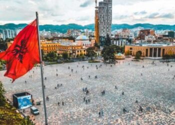 Shqipëria në fund të renditjes europiane për lumturinë, shkak korrupsioni dhe “mungesa” e miqve