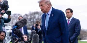 “Ngushtica e Hormuzit do të hapet shumë shpejt”, Trump: Dua që ta kontrollojmë bashkë me Iranin, unë dhe Ajatollahu