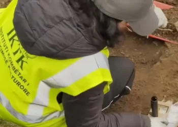 Vendbanim ilir në Lushnjë, në fshatin Murriz-Peqin zbulohet objekti i periudhës së neolitit