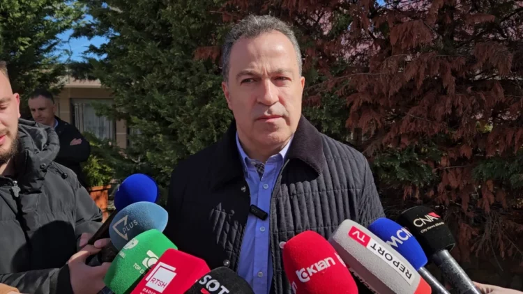 Niko Peleshi konfirmon sherrin në Grupin e PS: S’jemi formacion ushtarak kishte diskutime