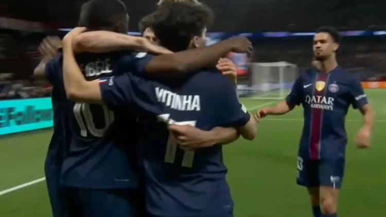 PSG-BAYERN/ 5 gola në pjesën e parë në Paris, francezët marrin avantazhin me penallti