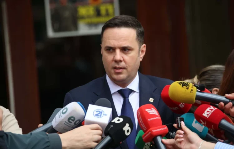 Nuk ka marrëveshje VV – LDK për presidentin: Abdixhiku: U dakorduam që të mos takohemi më