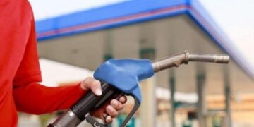 Pa kaluar 24 orë, Bordi i Transparencës rrit me 7 lekë çmimin e naftës, nga sot shitet 217 lekë/litër!