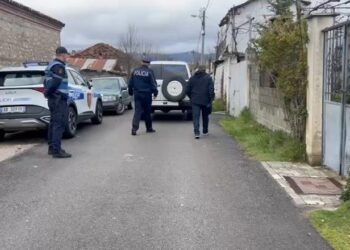 Ngjarja në Korçë, dyshohet se autori dhe viktima janë përleshur, ku u godit në kokë me një mjet të fortë