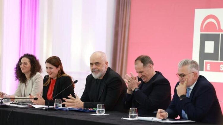 Rama, mbledhje në Dajt për zgjedhjet e 2027-s, premton “derën e Europës të hapur plotësisht”