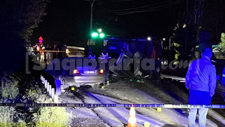 Aksident tragjik në Elbasan–Cërrik, humb jetën një person, tjetri i lënduar