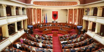 Kuvendi/ Sot interpelance me ministrin për emërimin e Hitës, thirret edhe Rama për AKEP-in