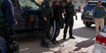 “Skema e vinçit” në Spanjë, kërkohen 55 vjet burg për 8 shqiptarët që grabisnin bankomatët