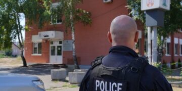 Policia aksion në Veri të Kosovës/ Arrestohen punonjësit e Postës së Serbisë, shpërndanë zarfat e gjykatave serbe