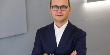 “Për punët e Shqipërisë”/ Ironia e ish-ministrit me Ramën: Njerëzit nuk “ushqehen” me kapituj