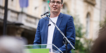 Kryebashkiaku i Budapestit parashikon humbjen historike të Viktor Orbanit, Karacsony: Një ndryshim i madh po vjen