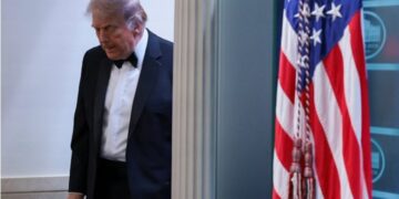 “Incidenti nuk më ndal” – Trump reagon pas sulmit, mesazh i fortë për Iranin