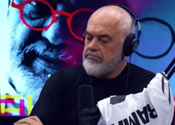 “Jemi të parët e rajonit”, Rama flet për “namin” e tenderave: Kemi marrë raportin e BE…