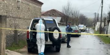Vdekje e dyshimtë në Korçë, burri me dëmtime në kokë – aksident apo krim?