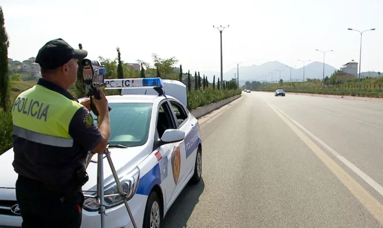 Mesazhi “keni marrë gjobë” po qarkullon/ Policia jep alarmin: Mos hapni linket