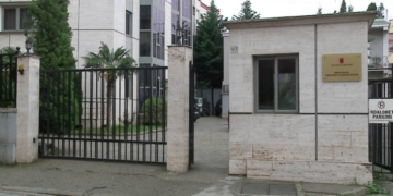 Gjykata e Tiranës sekuestron llogaritë bankare të 7 kompanive të ndërtimit (Emrat)