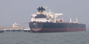 Ngushtica e Hormuzit mbyllet përsëri, rriten tensionet mes Iranit dhe SHBA-së