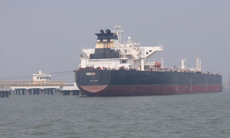 Ngushtica e Hormuzit mbyllet përsëri, rriten tensionet mes Iranit dhe SHBA-së