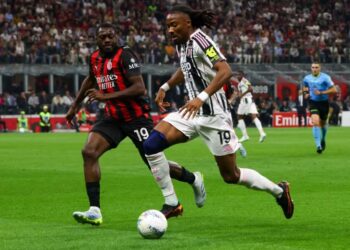 Barazim pa gola mes Milanit dhe Juventusit, VAR prish festën e Turam