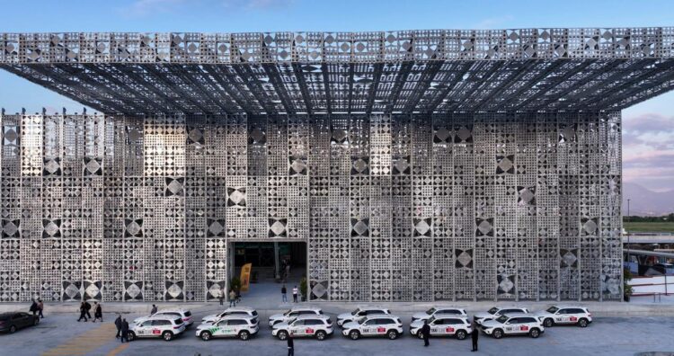 Revolucioni në aeroportin e Rinasit/Biletat e avionëve, katër herë më lirë se më parë, ja si kanë ndryshuar çmimet