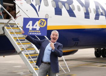 RYANAIR hap bazën në Tiranë me 4 avionë (400 MILIONË USD investim) sjell rritje rekord në Shqipëri