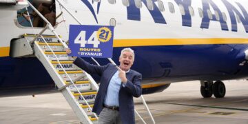 RYANAIR hap bazën në Tiranë me 4 avionë (400 MILIONË USD investim) sjell rritje rekord në Shqipëri