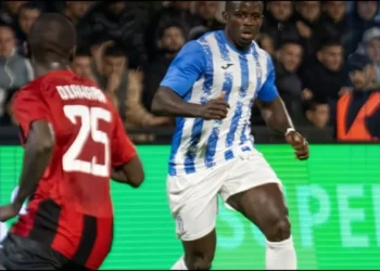 Flamurtari shpëton nga humbja në shtesë në duelin e mbijetesës me Tiranën