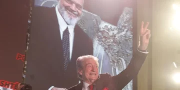 Berisha sfidon Ramën nga protesta: Nëse s’vjen në gjyq, hajde në debat televiziv