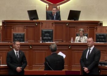 Tension në Kuvend, Boçi përjashtohet nga seanca, PD dhe PL largohen nga salla