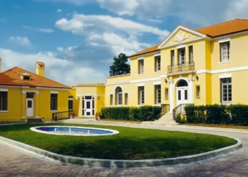 Paralajmërimi për sulm nga Irani, reagon Ambasada Amerikane: Nuk ka përparësi më të lartë se siguria, po bashkëpunojmë…