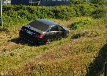 Dy makina përfundojnë në kanal pas një parakalimi të rrezikshëm në aksin Fushë Krujë–Durrës