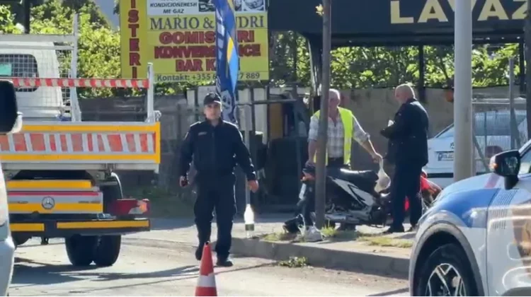 Lezhë–Milot, aksident mes kamionçinës dhe motorit, i plagosuri në spital