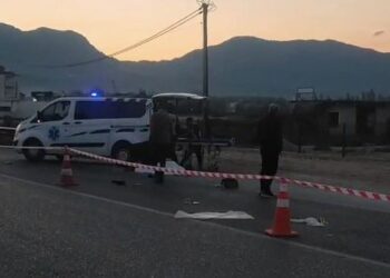 Aksident i rëndë në aksin Fushë Krujë-Vorë, humb jetën një këmbësore