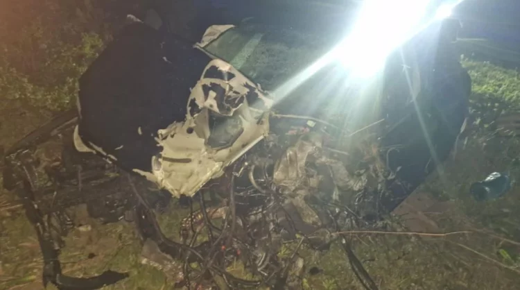 Aksident fatal në aksin Fier-Vlorë! Humb kontrollin e mjetit dhe përplaset me bordurë e rrugës, ndërron jetë i riu (Emri)