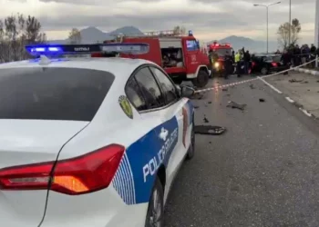 Lezhë, babë e bijë humbin jetën në aksident, punonin në kampin e Gjadrit