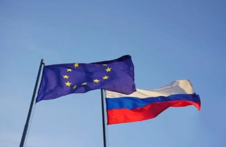 BE zbut paketën e 20-të të sanksioneve ndaj Rusisë, heq ndalimin e transportit të naftës