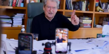 “Për herë të parë në botë policia përdor sprajin e ariut kundër qytetarëve”, Berisha këta janë barbarë