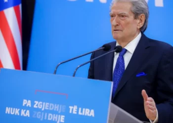 Berisha: Rama mashtroi pensionistët për bonuset! Rritja stratosferike e çmimeve po e godet rëndë këtë shtresë