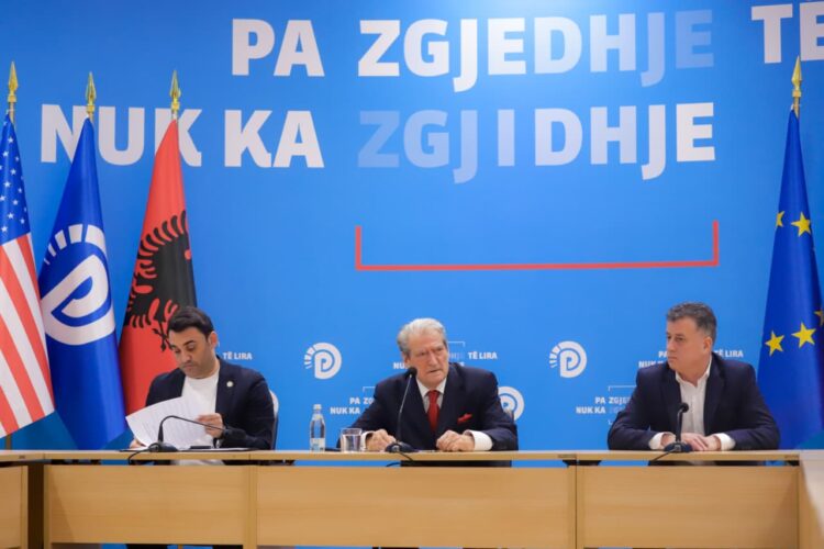 Berisha: Rama po fsheh të vërtetën mbi integrimin, delegacioni i BE në Tiranë të informojë për procesin e kapitujve