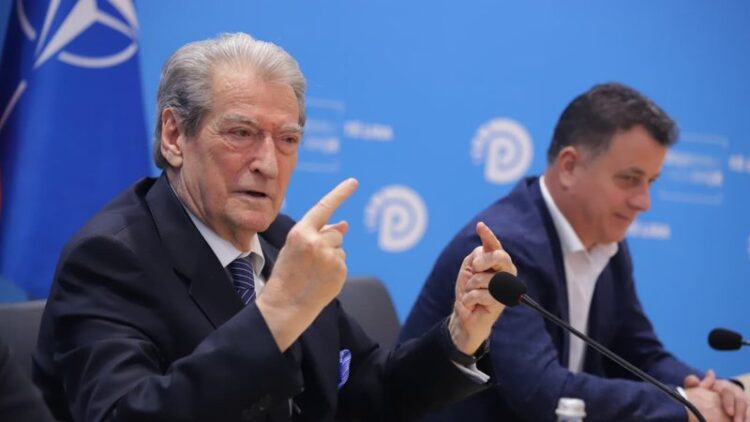 Berisha: Rama ka mobilizuar sahanlëpirësit me në krye Sokol ‘Ballukun’ për të varrosur aferën e Lubisë